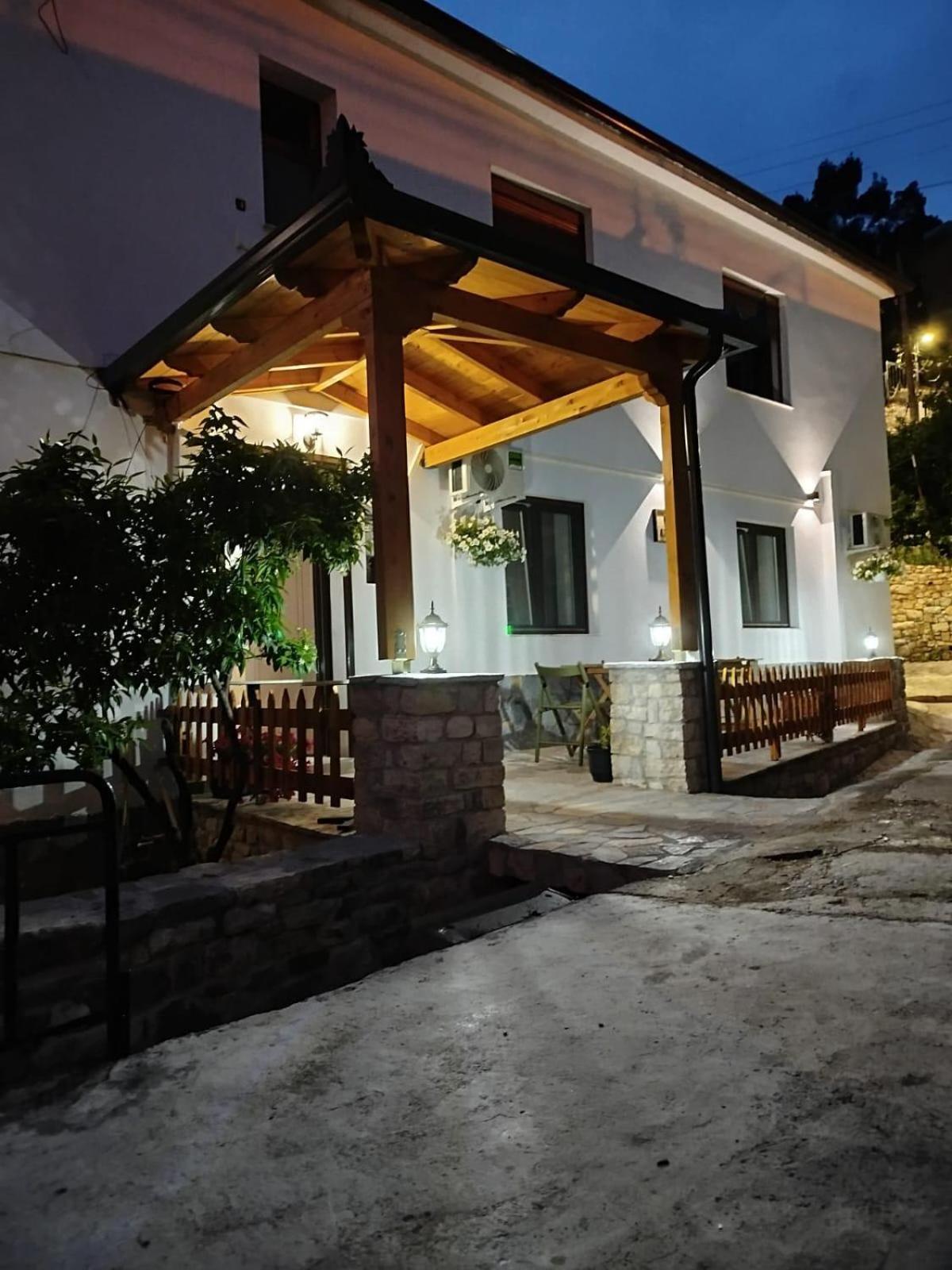Hotel Vila Vreko B&B Berat Kültér fotó