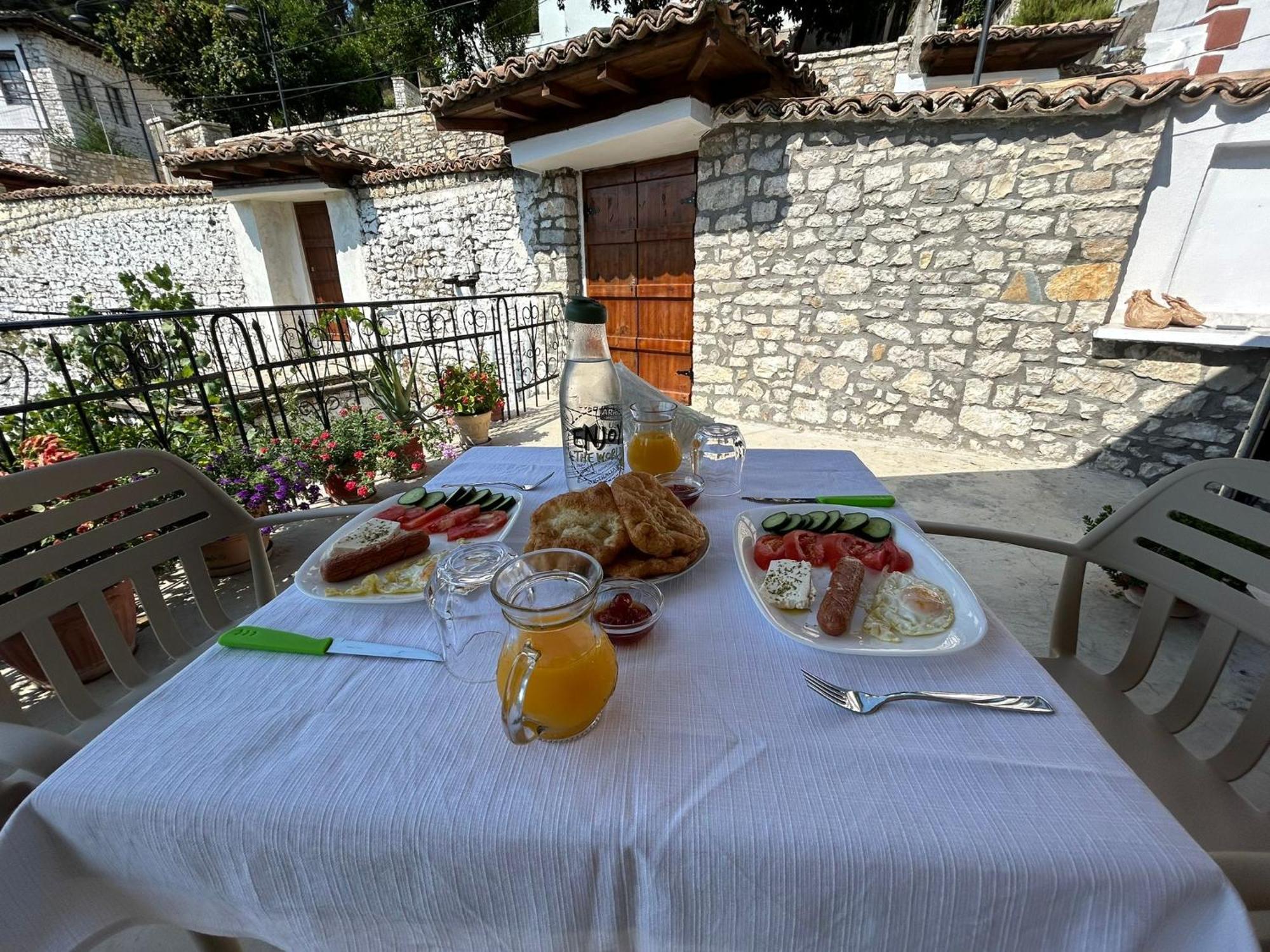 Hotel Vila Vreko B&B Berat Kültér fotó